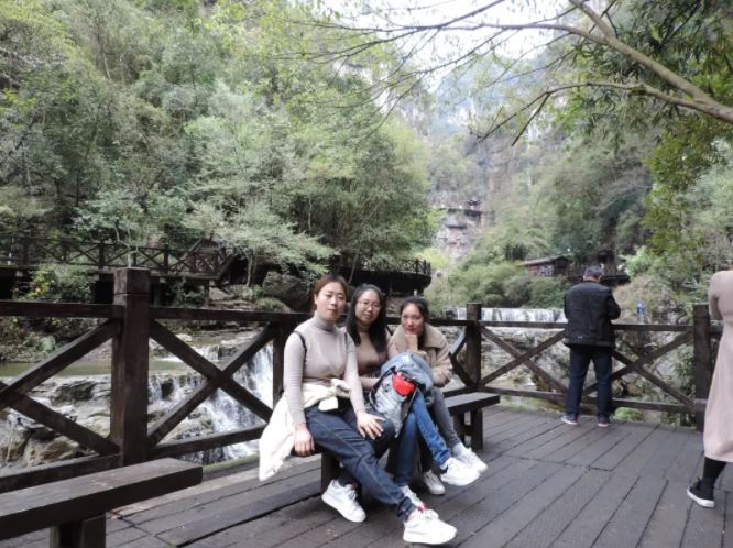 羞羞视频在线观看護欄銷售精英宜昌山峽大瀑布之旅