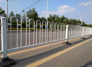 馬路（lù）中間隔離護（hù）欄多少錢一米