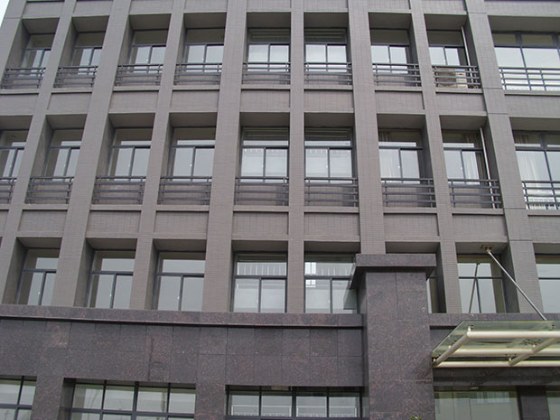 陽台用鋅鋼組合欄杆牢固嗎？
